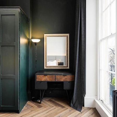 High End Free Parking Wifi Balcony Ensuite Cheltenham Eksteriør bilde