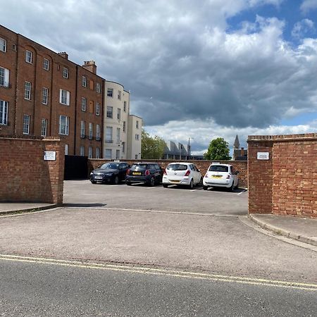 High End Free Parking Wifi Balcony Ensuite Cheltenham Eksteriør bilde